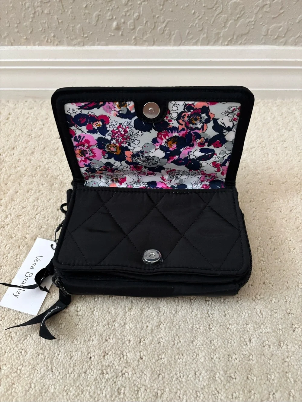 Vera Bradley Ultralight RFID 3-in-1 Black Quilted Convertible Wristlet Crossbody - Picture 3 of 10